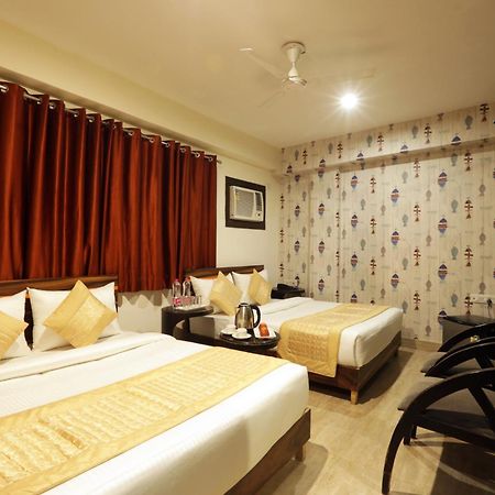 Hotel Emerald Suites At Airport Νέο Δελχί Εξωτερικό φωτογραφία