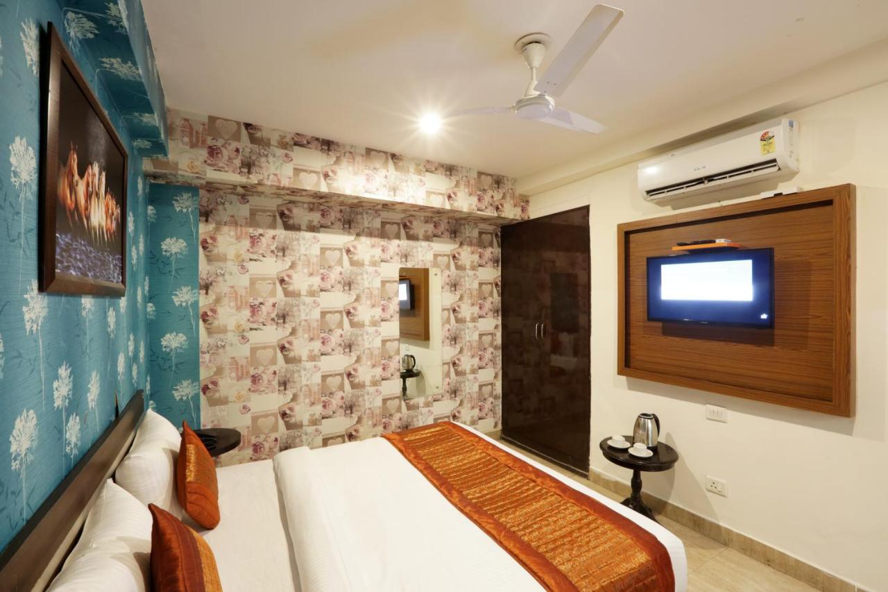 Hotel Emerald Suites At Airport Νέο Δελχί Εξωτερικό φωτογραφία
