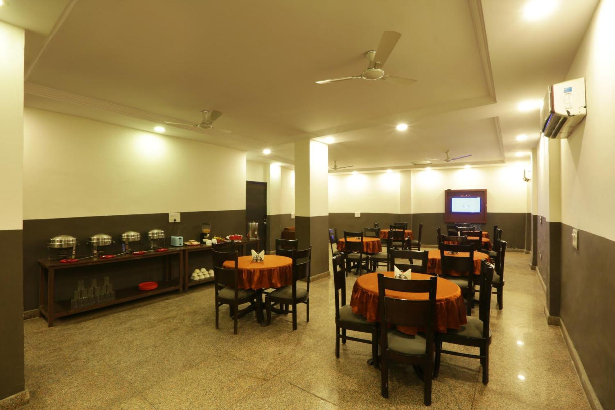 Hotel Emerald Suites At Airport Νέο Δελχί Εξωτερικό φωτογραφία