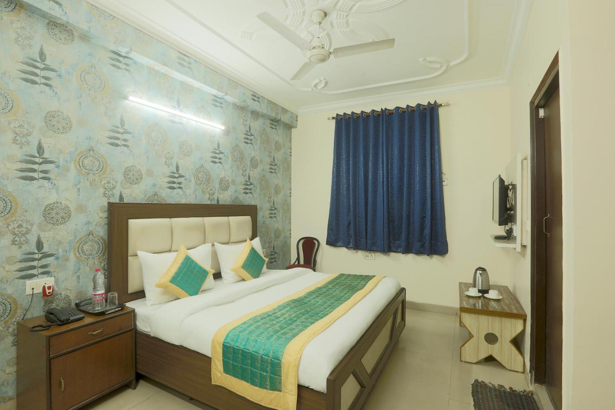 Hotel Emerald Suites At Airport Νέο Δελχί Εξωτερικό φωτογραφία
