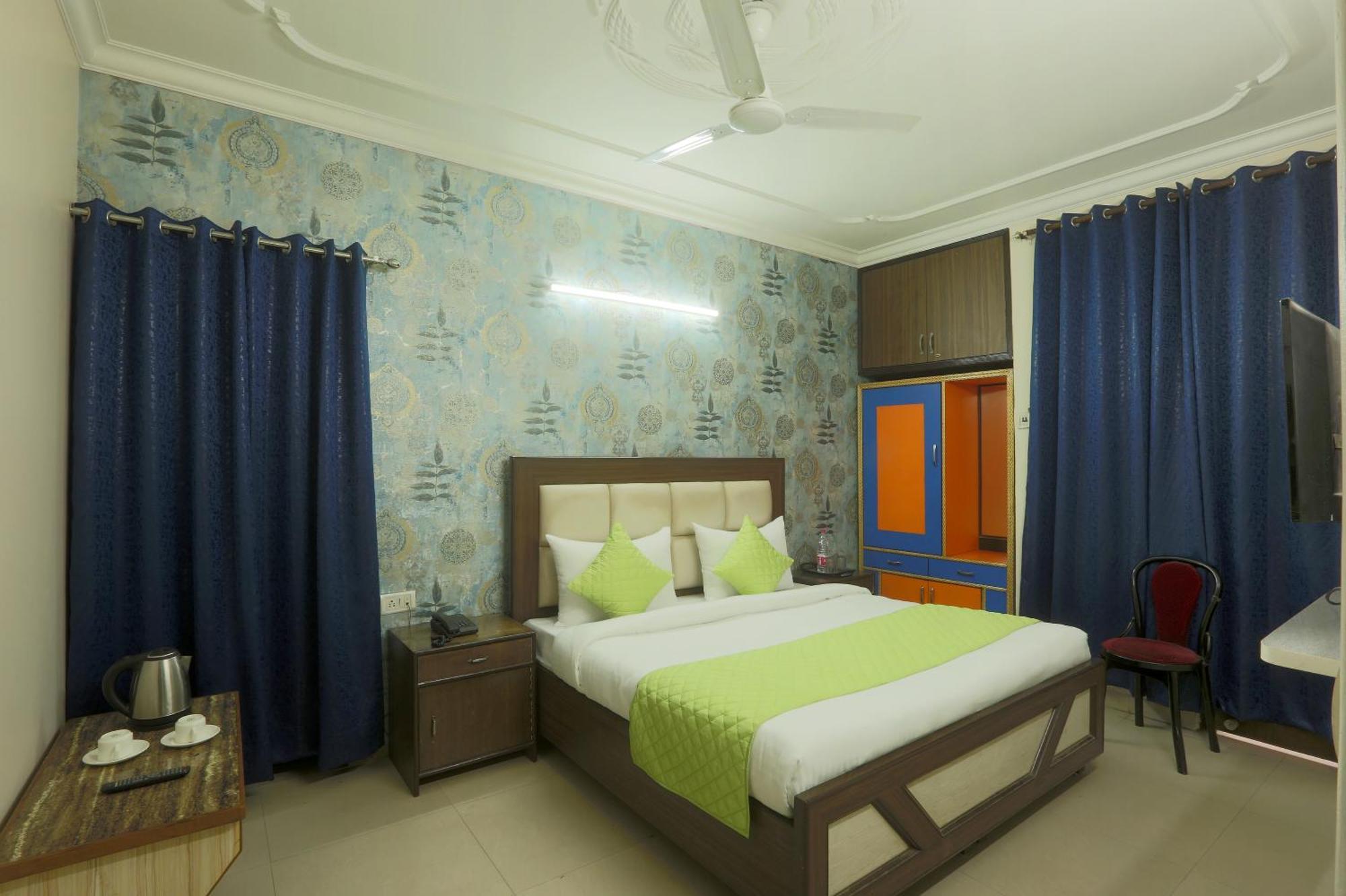 Hotel Emerald Suites At Airport Νέο Δελχί Εξωτερικό φωτογραφία