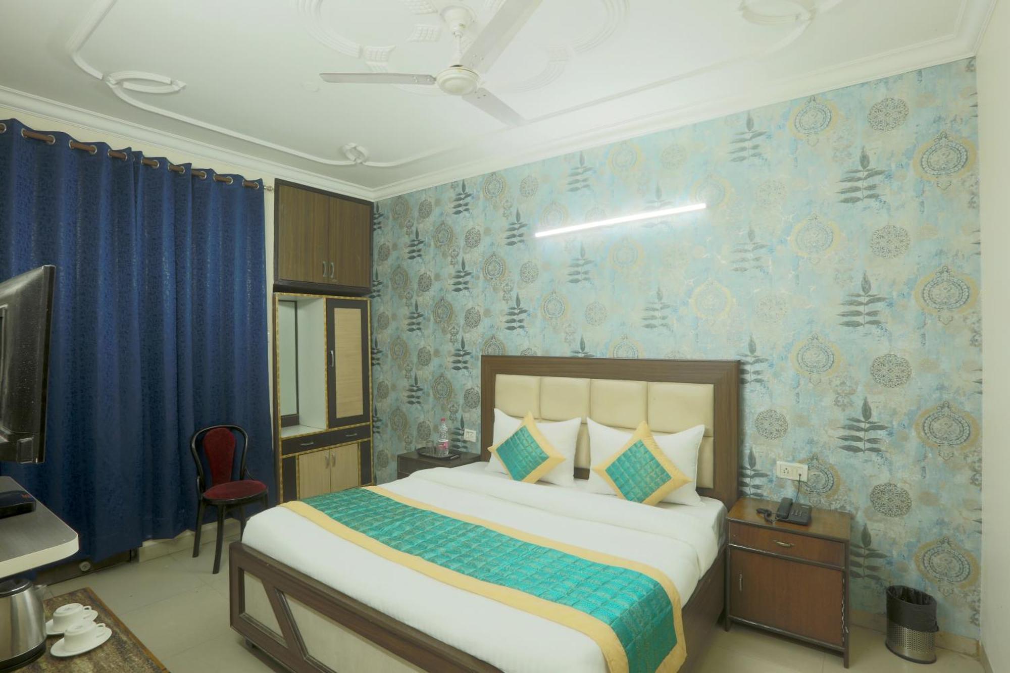 Hotel Emerald Suites At Airport Νέο Δελχί Εξωτερικό φωτογραφία