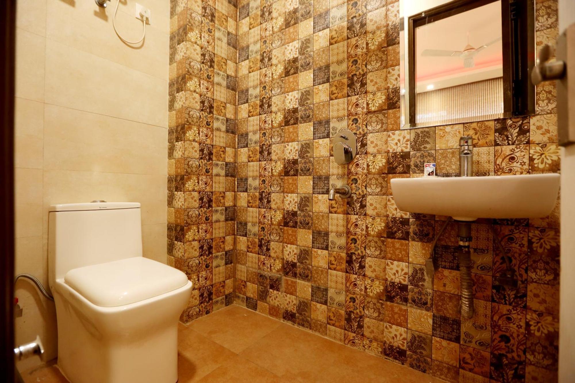 Hotel Emerald Suites At Airport Νέο Δελχί Εξωτερικό φωτογραφία
